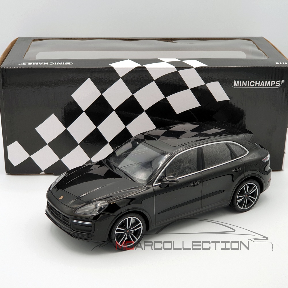 1:18 Porsche Cayenne Turbo S Black 2017 Minichamps | MCarcollection